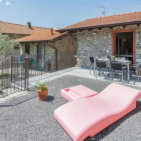 Abbazia Acqua Dolce -with Stunning Terrace By Rent Lenno