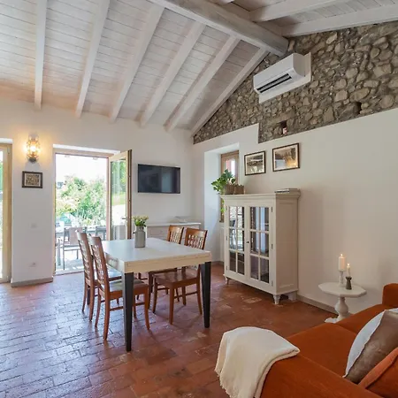 Abbazia Acqua Dolce -with Stunning Terrace By Rent