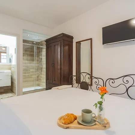 Abbazia Acqua Dolce -with Stunning Terrace By Rent Apartamento *
