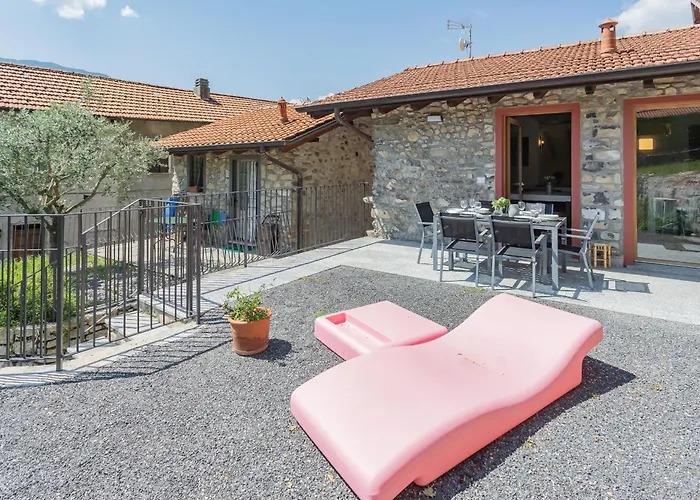 Abbazia Acqua Dolce -with Stunning Terrace By Rent Lenno